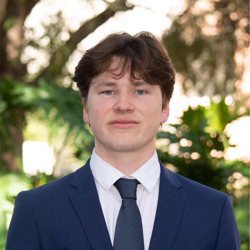 Charlie Lakis headshot